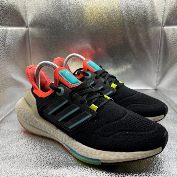 Size 7.5 Adidas Ultraboost 22 Core Black Skyrus Turbo Womens Running Shoe GY8681 - Picture 1 of 8